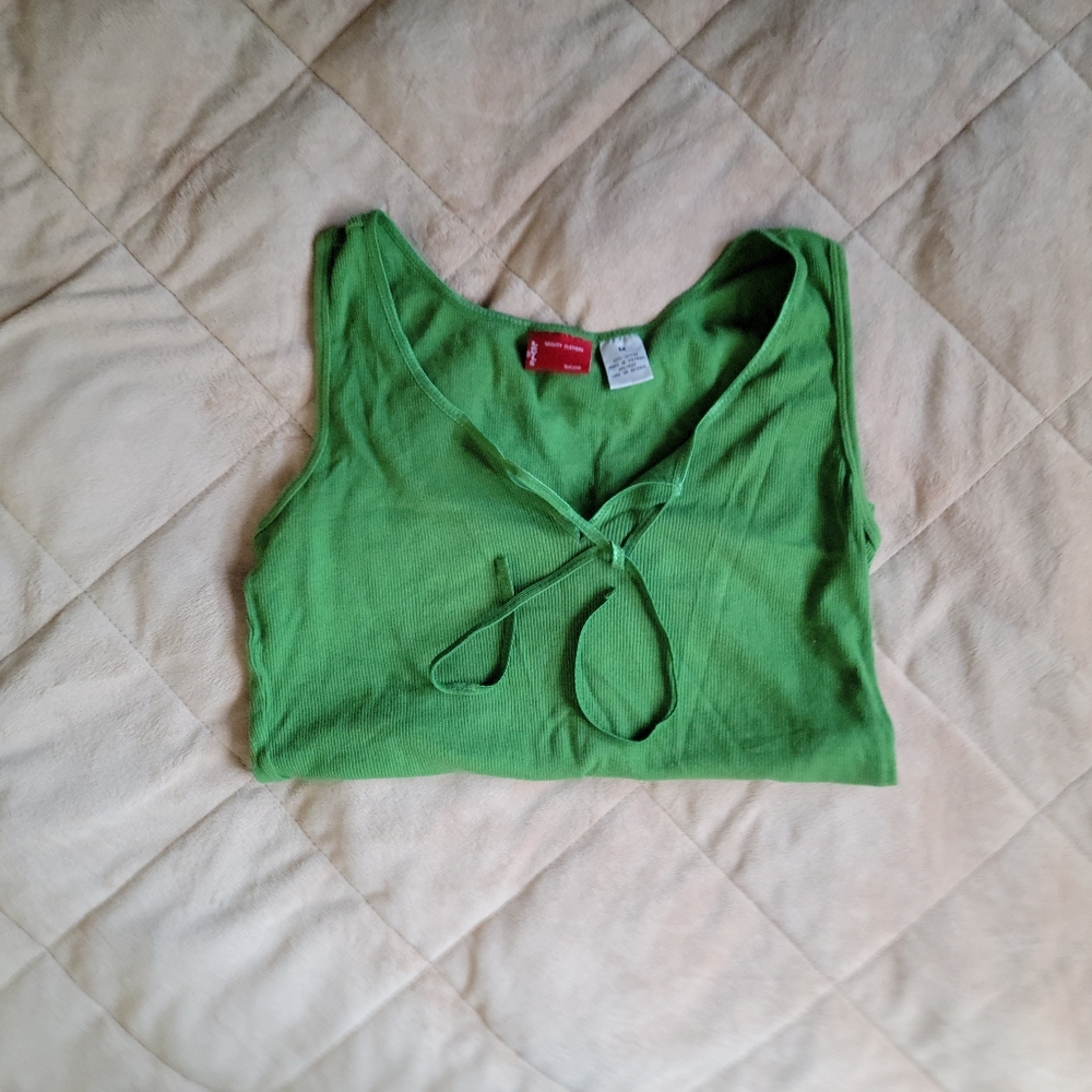 Levi top